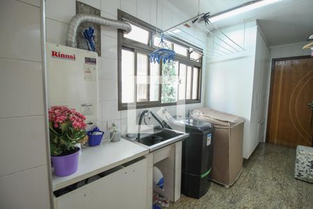 Apartamento à venda com 135m², 3 quartos e 2 vagas Apartamento à venda com 135m², 3 quartos e 2 vagasÁrea de Serviço