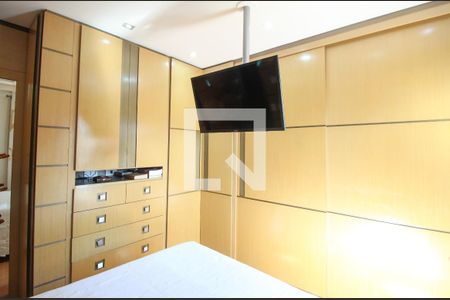 Apartamento à venda com 135m², 3 quartos e 2 vagas Apartamento à venda com 135m², 3 quartos e 2 vagasSuíte