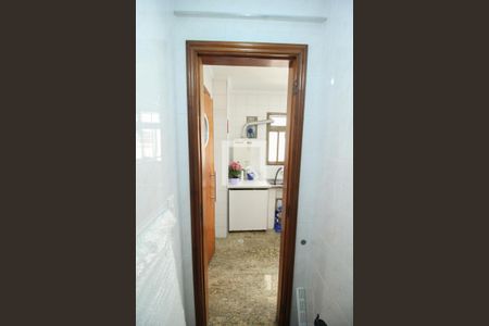 Apartamento à venda com 135m², 3 quartos e 2 vagas Apartamento à venda com 135m², 3 quartos e 2 vagasCorredor