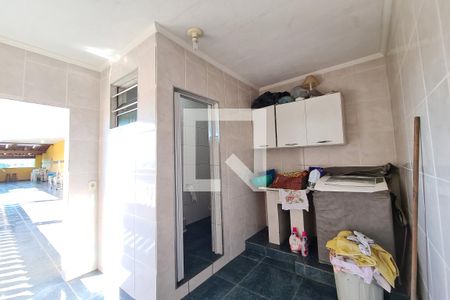 Casa à venda com 300m², 3 quartos e 5 vagasÁrea de Serviço