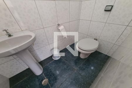 Casa à venda com 300m², 3 quartos e 5 vagasBanheiroBanheiro área de serviço