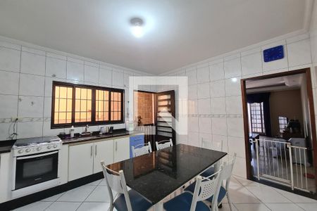 Casa à venda com 300m², 3 quartos e 5 vagasCozinha