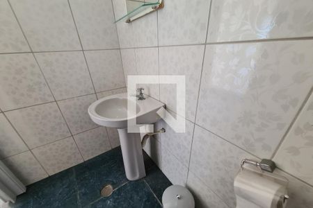 Casa à venda com 300m², 3 quartos e 5 vagasBanheiro área de serviço