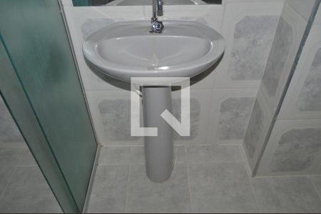 Apartamento para alugar com 65m², 2 quartos e sem vagaBanheiro