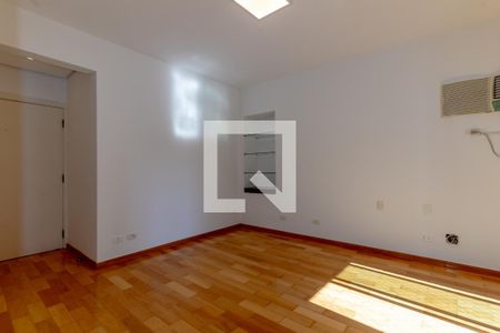 Quarto 1 de apartamento à venda com 3 quartos, 210m² em Indianópolis, São Paulo