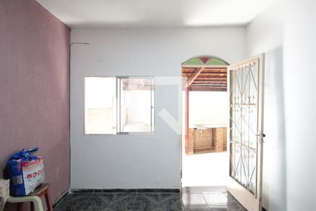 Sala de casa à venda com 4 quartos, 280m² em Piratininga (venda Nova), Belo Horizonte
