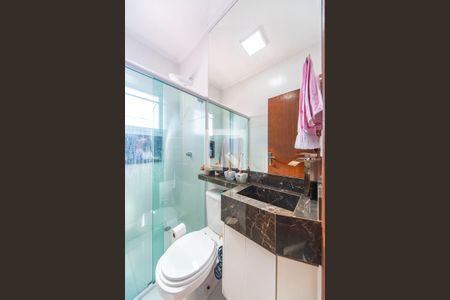 Casa de condomínio à venda com 140m², 2 quartos e 2 vagas Casa de condomínio à venda com 140m², 2 quartos e 2 vagasBanheiro do Quarto 2