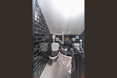 Casa de condomínio à venda com 140m², 2 quartos e 2 vagas Casa de condomínio à venda com 140m², 2 quartos e 2 vagasLavabo do Salão de festas Privativo