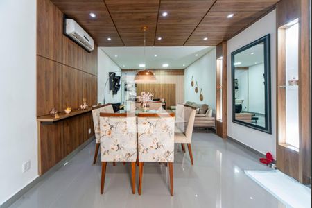 Casa de condomínio à venda com 140m², 2 quartos e 2 vagas Casa de condomínio à venda com 140m², 2 quartos e 2 vagasSalão de Festas Privativo