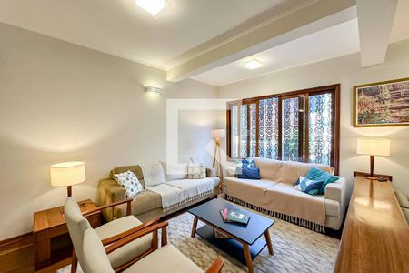 Sala de casa à venda com 3 quartos, 350m² em Vila Pauliceia, São Paulo