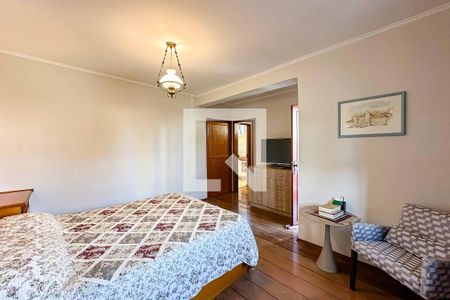 Casa à venda com 350m², 3 quartos e 4 vagasQuarto