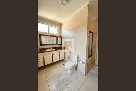 Casa à venda com 350m², 3 quartos e 4 vagasBanheiro 2