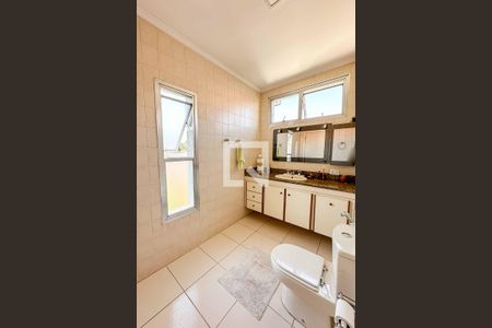 Casa à venda com 350m², 3 quartos e 4 vagasBanheiro 2