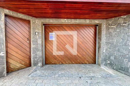 Casa à venda com 350m², 3 quartos e 4 vagasFachada