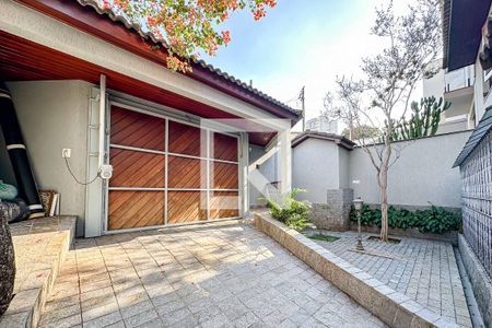 Casa à venda com 350m², 3 quartos e 4 vagasÁrea comum