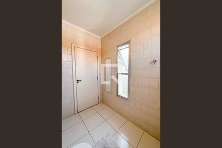 Casa à venda com 350m², 3 quartos e 4 vagasBanheiro 2