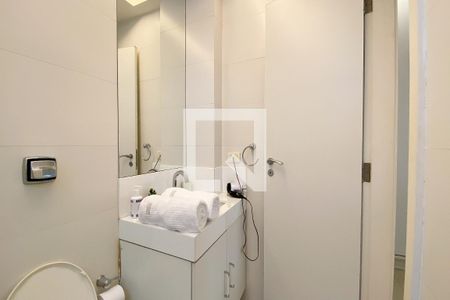 Apartamento à venda com 60m², 1 quarto e sem vagaBanheiro da Suíte