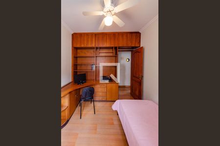 Quarto 1 de apartamento para alugar com 3 quartos, 101m² em Alto Caiçaras, Belo Horizonte