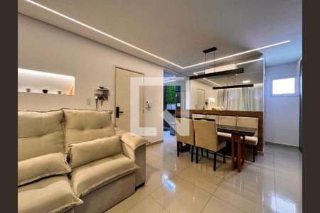 Sala de apartamento à venda com 2 quartos, 64m² em Vila Metalúrgica, Santo André
