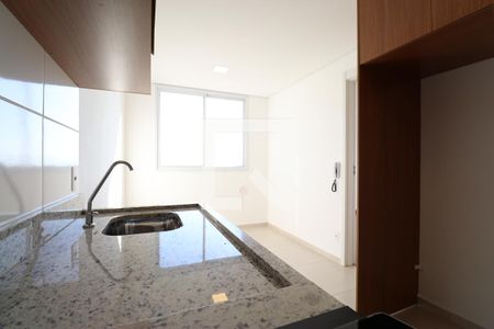 Cozinha de apartamento para alugar com 1 quarto, 25m² em Água Branca, São Paulo