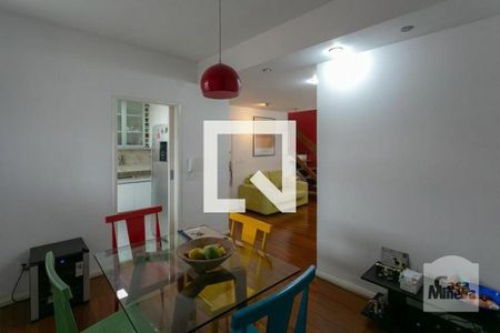 Sala  de apartamento à venda com 3 quartos, 190m² em Horto, Belo Horizonte