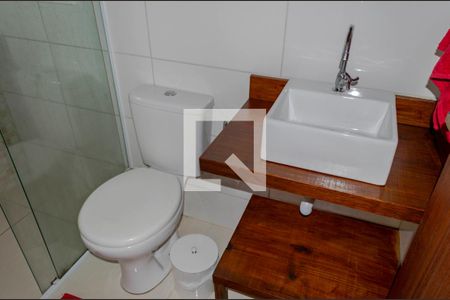 Casa para alugar com 70m², 2 quartos e 2 vagas Casa para alugar com 70m², 2 quartos e 2 vagasBanheiro