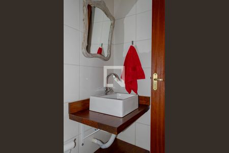Casa para alugar com 70m², 2 quartos e 2 vagas Casa para alugar com 70m², 2 quartos e 2 vagasBanheiro