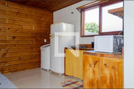 Sala / Cozinha de casa para alugar com 2 quartos, 70m² em Campeche, Florianópolis