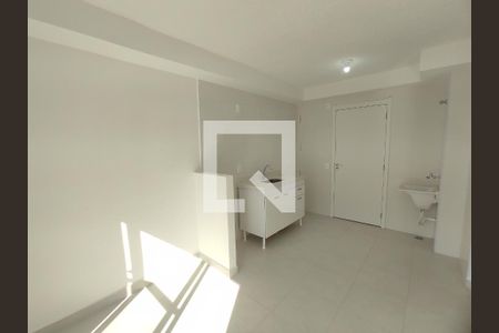 Sala / Cozinha de apartamento para alugar com 2 quartos, 34m² em Bom Retiro, São Paulo