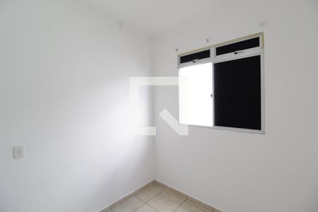 Quarto 2 de apartamento para alugar com 2 quartos, 45m² em Shopping Park, Uberlândia