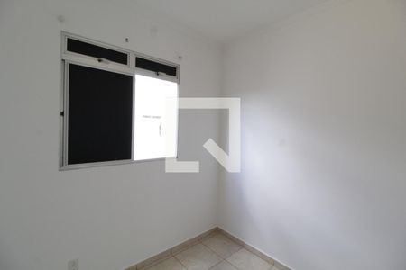 Quarto 1 de apartamento para alugar com 2 quartos, 45m² em Shopping Park, Uberlândia