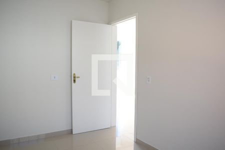 Quarto 2 de apartamento para alugar com 2 quartos, 70m² em Cajuru, Curitiba