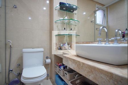 Banheiro da Suíte de apartamento à venda com 3 quartos, 104m² em São João, Porto Alegre