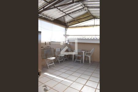 Casa para alugar com 230m², 5 quartos e sem vagaÁtico