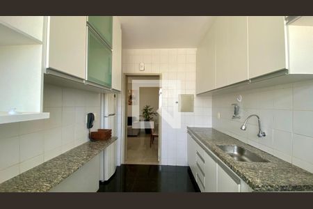 Cozinha de apartamento para alugar com 3 quartos, 87m² em Buritis, Belo Horizonte