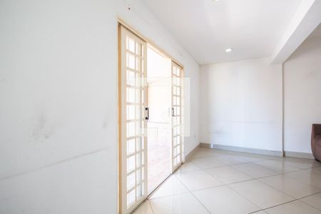 Sala de casa para alugar com 3 quartos, 200m² em Centro, Osasco