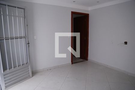 Sala de casa para alugar com 2 quartos, 61m² em Jaraguá, São Paulo