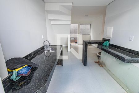 Cozinha de apartamento à venda com 3 quartos, 103m² em Santa Monica, Belo Horizonte