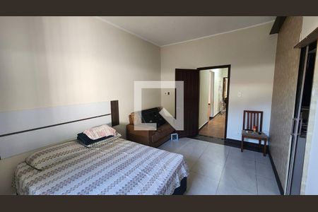 Suíte de casa para alugar com 3 quartos, 350m² em Morro Nova Cintra, Santos