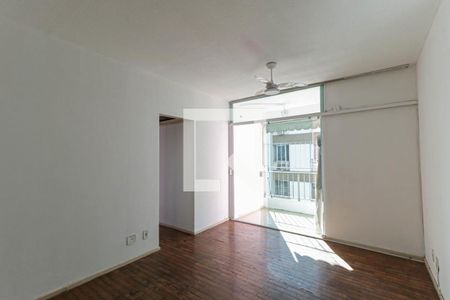 Apartamento para alugar com 56m², 2 quartos e sem vagaSala