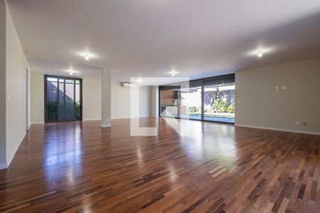 Sala de casa para alugar com 5 quartos, 371m² em Alto de Pinheiros, São Paulo