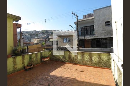 Casa à venda com 106m², 2 quartos e 4 vagasQuintal/Varanda