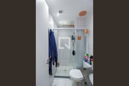 Banheiro de apartamento à venda com 2 quartos, 38m² em Vila Invernada, São Paulo
