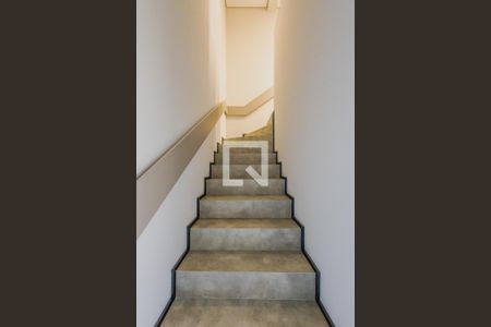 Apartamento à venda com 107m², 2 quartos e 3 vagasEscada