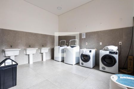 Apartamento à venda com 107m², 2 quartos e 3 vagasLavanderia