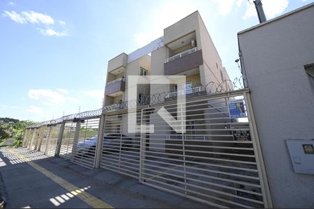Apartamento para alugar com 67m², 2 quartos e 1 vaga Apartamento para alugar com 67m², 2 quartos e 1 vagaFachada