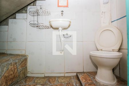 Banheiro de casa para alugar com 1 quarto, 30m² em Parque Pinheiros, Taboão da Serra