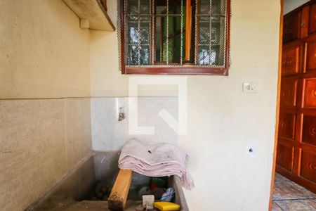 Lavanderia de casa para alugar com 1 quarto, 30m² em Parque Pinheiros, Taboão da Serra
