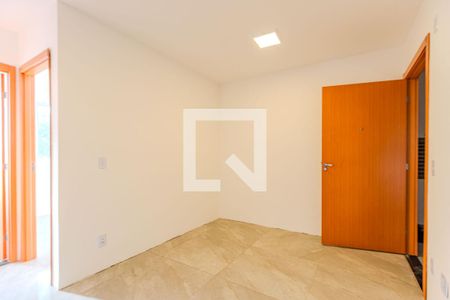 Sala de apartamento à venda com 2 quartos, 40m² em Vila Nova, Porto Alegre