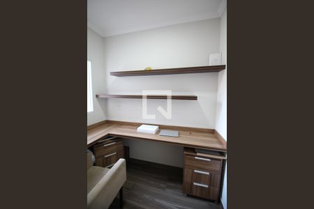 Casa à venda com 100m², 2 quartos e 3 vagasEscritório